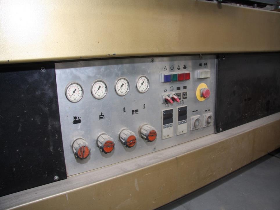 Máquinas de fabrico de janelas-5